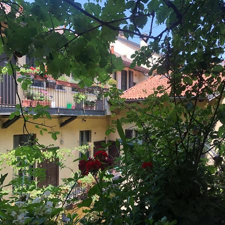 Il Tetto Fiorito Dell'Isola Apartment Milan Exterior photo